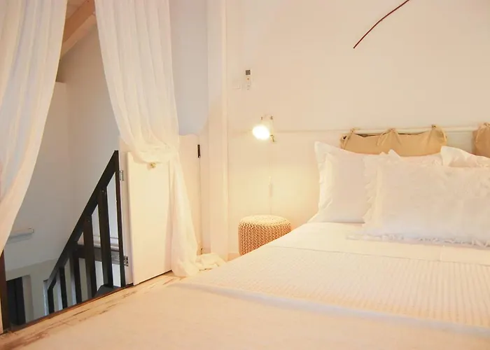 To Spiti - Pelion House カラ・ネラ