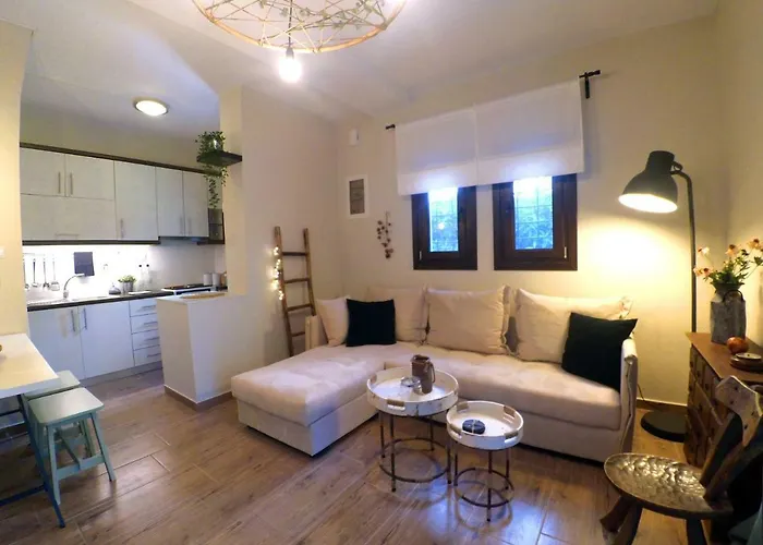 To Spiti - Pelion House * Kala Nera